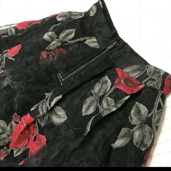 Rose skirt - Picture 4 of 4